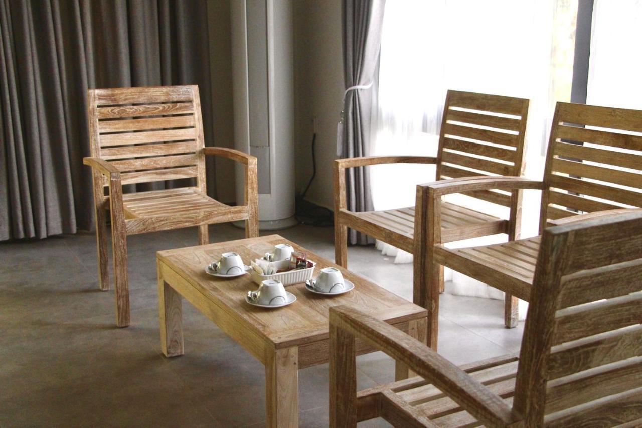 Nivadoo Resort Сігірія Екстер'єр фото Outdoor furniture