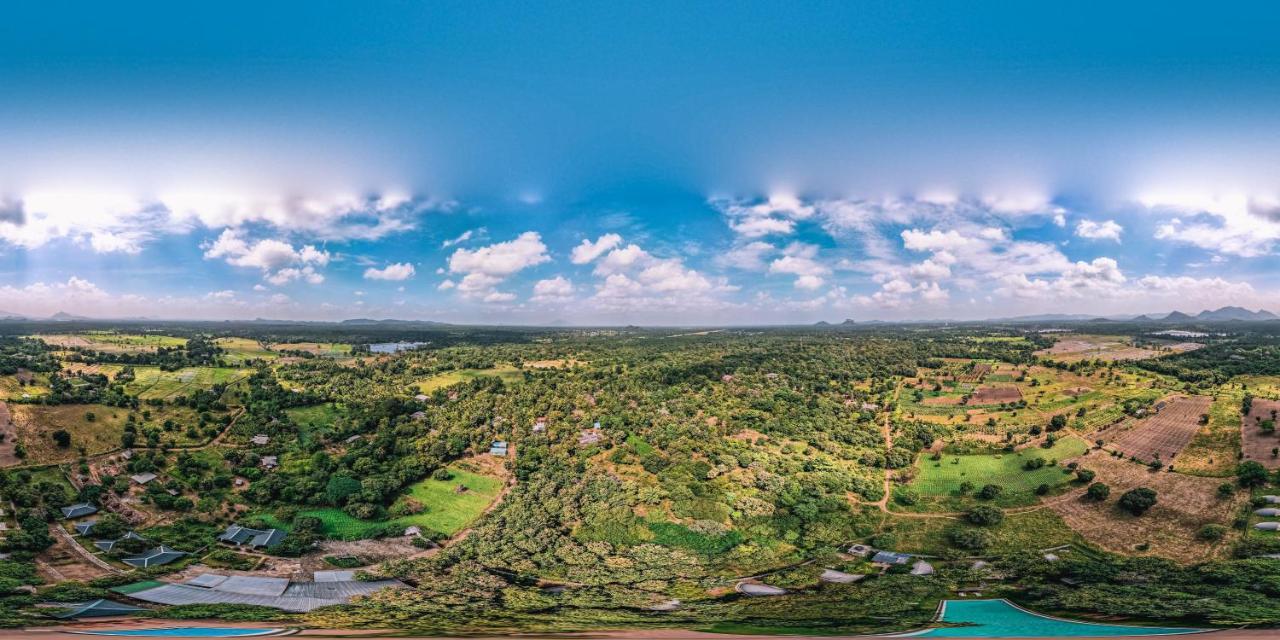 Nivadoo Resort Сігірія Екстер'єр фото View of the village from the top of the hill
