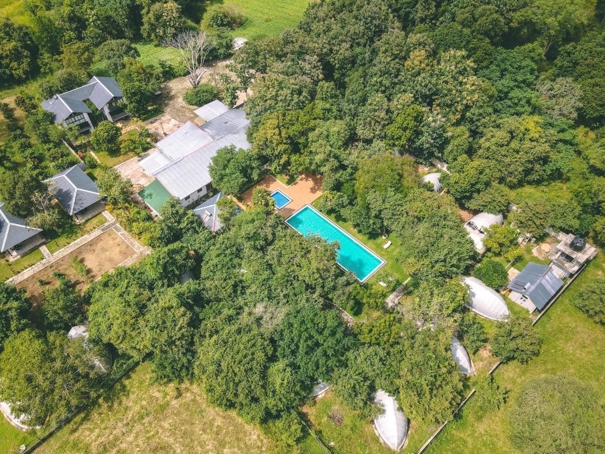 Nivadoo Resort Сігірія Екстер'єр фото Aerial view of the house