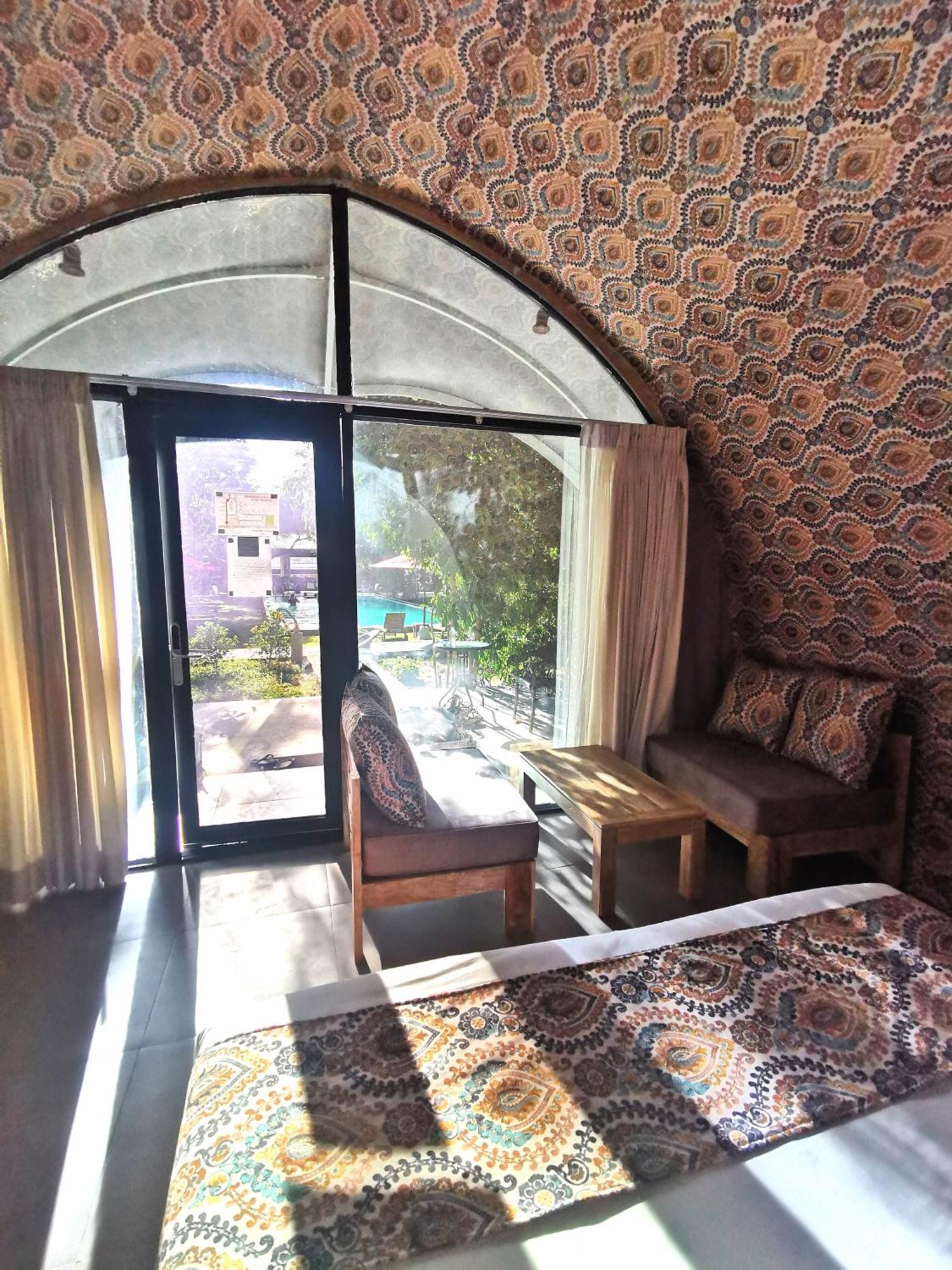 Nivadoo Resort Сігірія Екстер'єр фото A room at the hotel